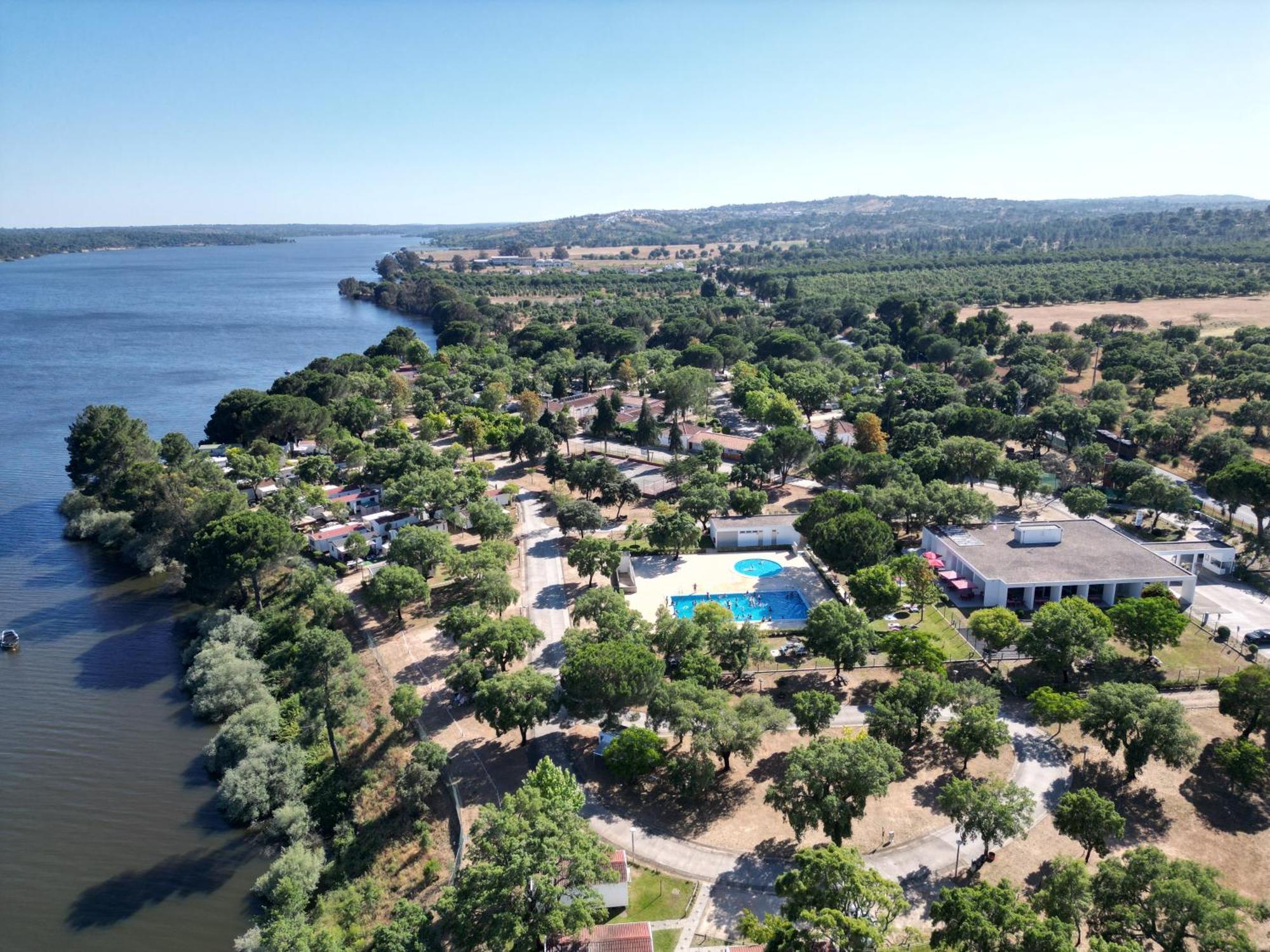 Готель Parque De Campismo Orbitur Монтаржил Екстер'єр фото